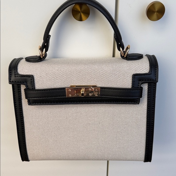 Elegant Black and White Handbag